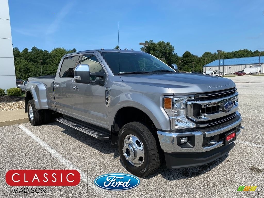 2020 F350 Super Duty XLT Crew Cab 4x4 - Iconic Silver / Medium Earth Gray photo #1