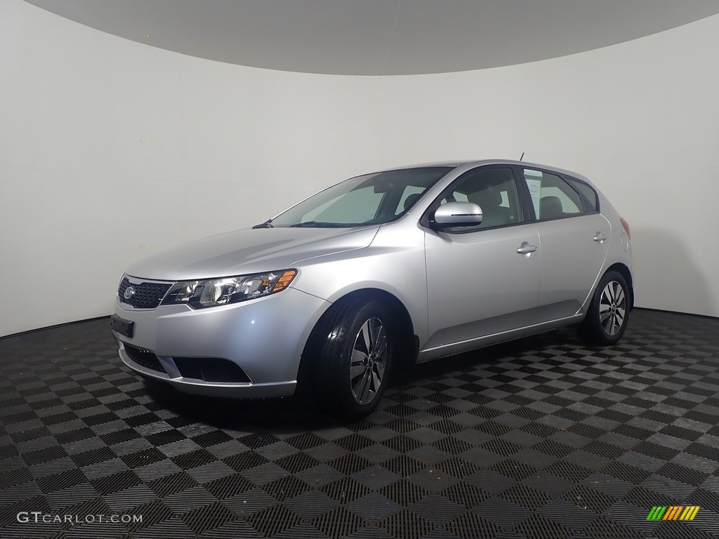 2013 Forte 5-Door EX - Bright Silver / Stone photo #6