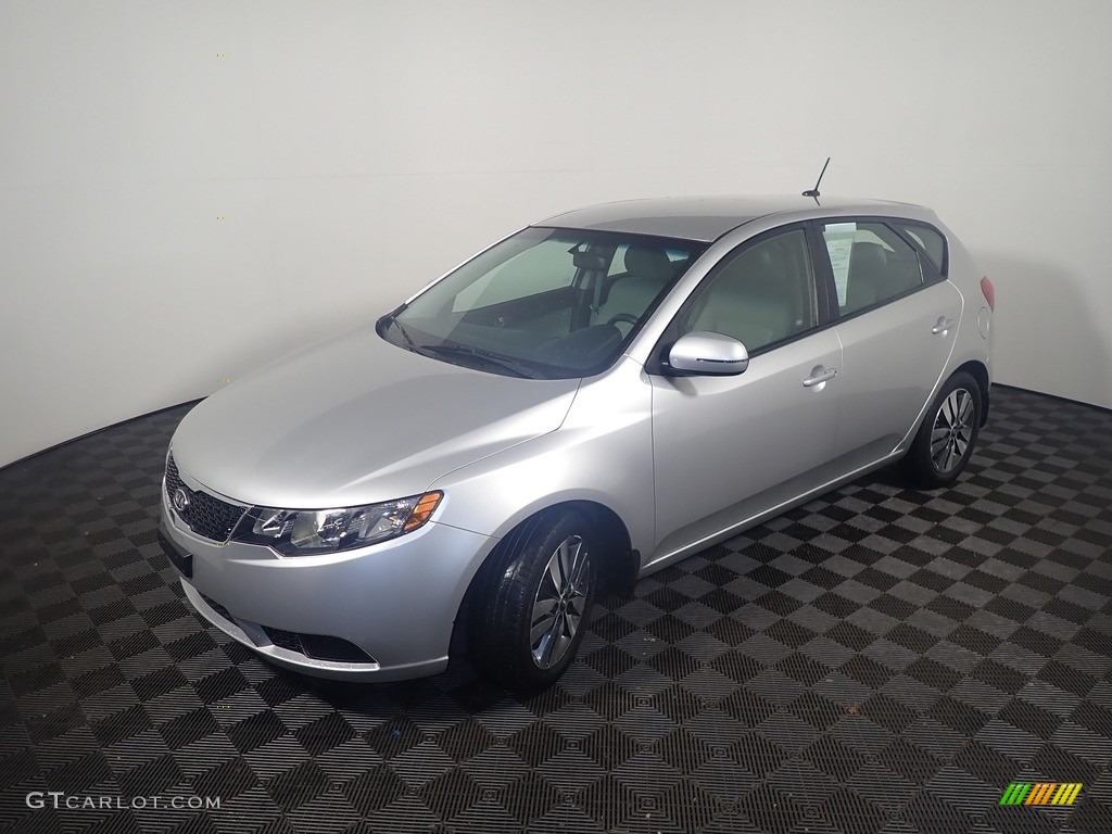 2013 Forte 5-Door EX - Bright Silver / Stone photo #7