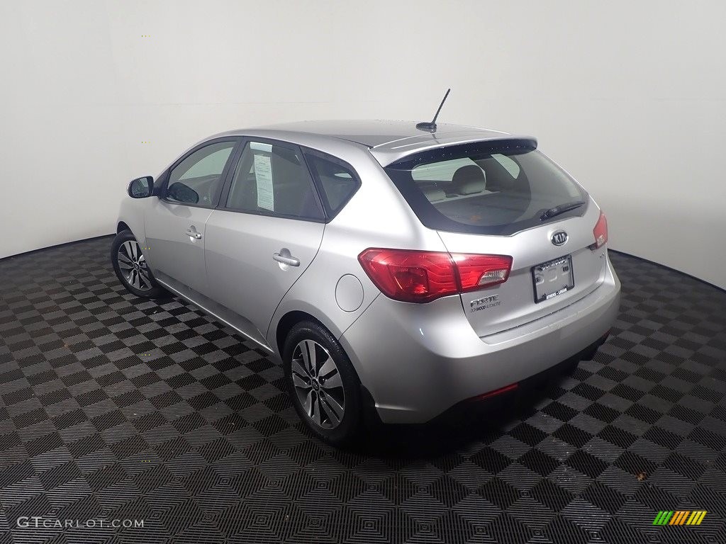 2013 Forte 5-Door EX - Bright Silver / Stone photo #10