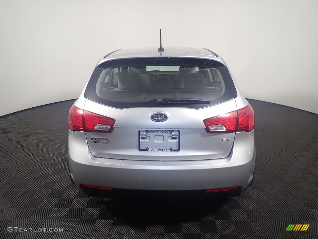2013 Forte 5-Door EX - Bright Silver / Stone photo #11