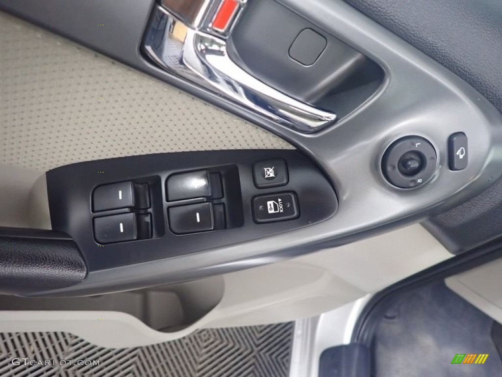 2013 Forte 5-Door EX - Bright Silver / Stone photo #19