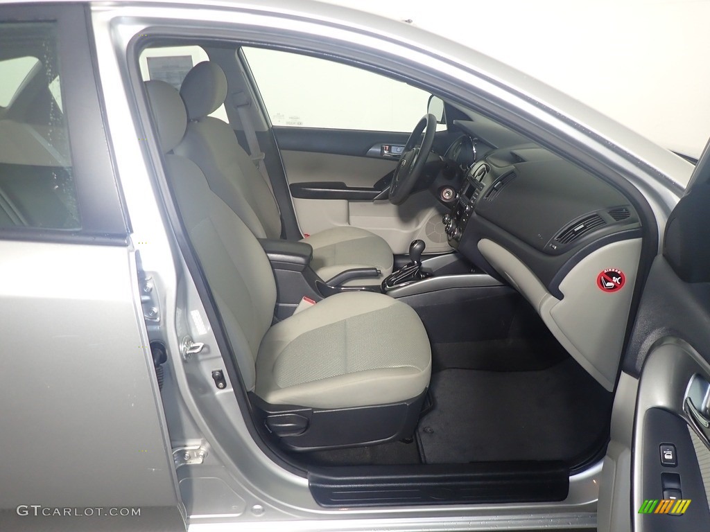 2013 Forte 5-Door EX - Bright Silver / Stone photo #36