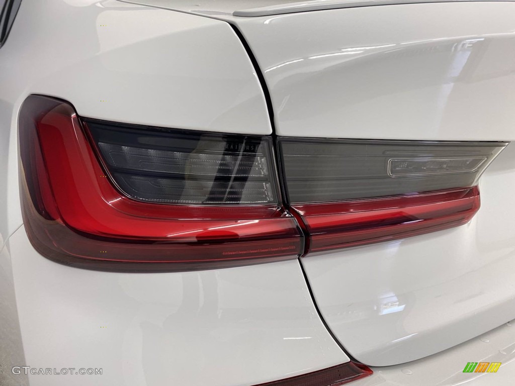 2022 3 Series M340i Sedan - Alpine White / Tacora Red photo #6