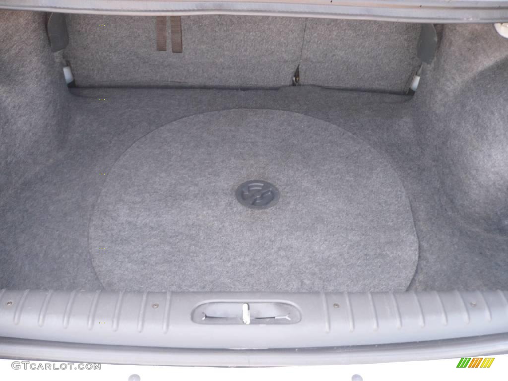 2004 Alero GL1 Sedan - Arctic White / Pewter photo #11