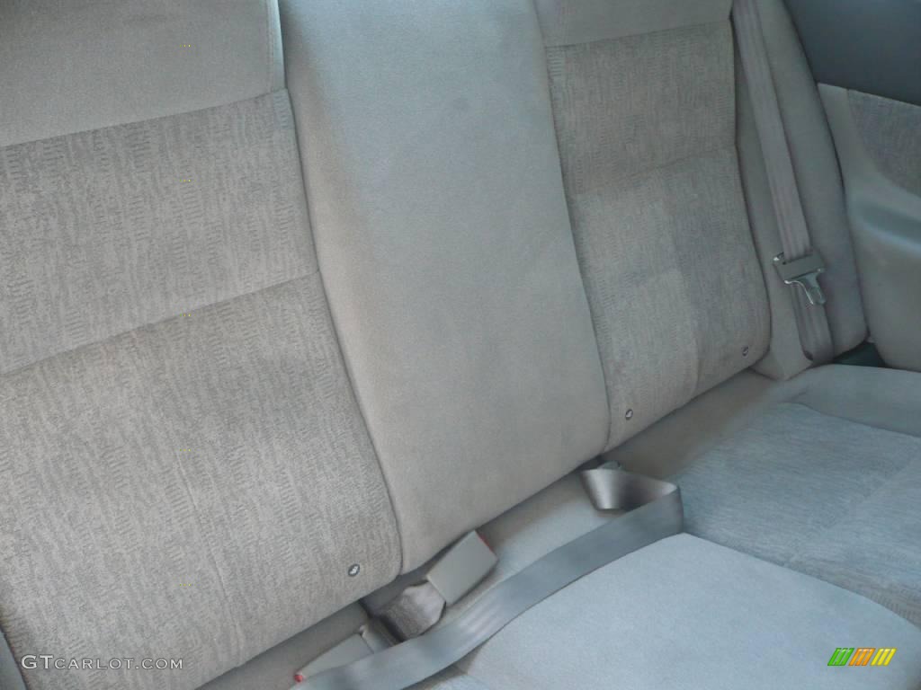 2004 Alero GL1 Sedan - Arctic White / Pewter photo #14