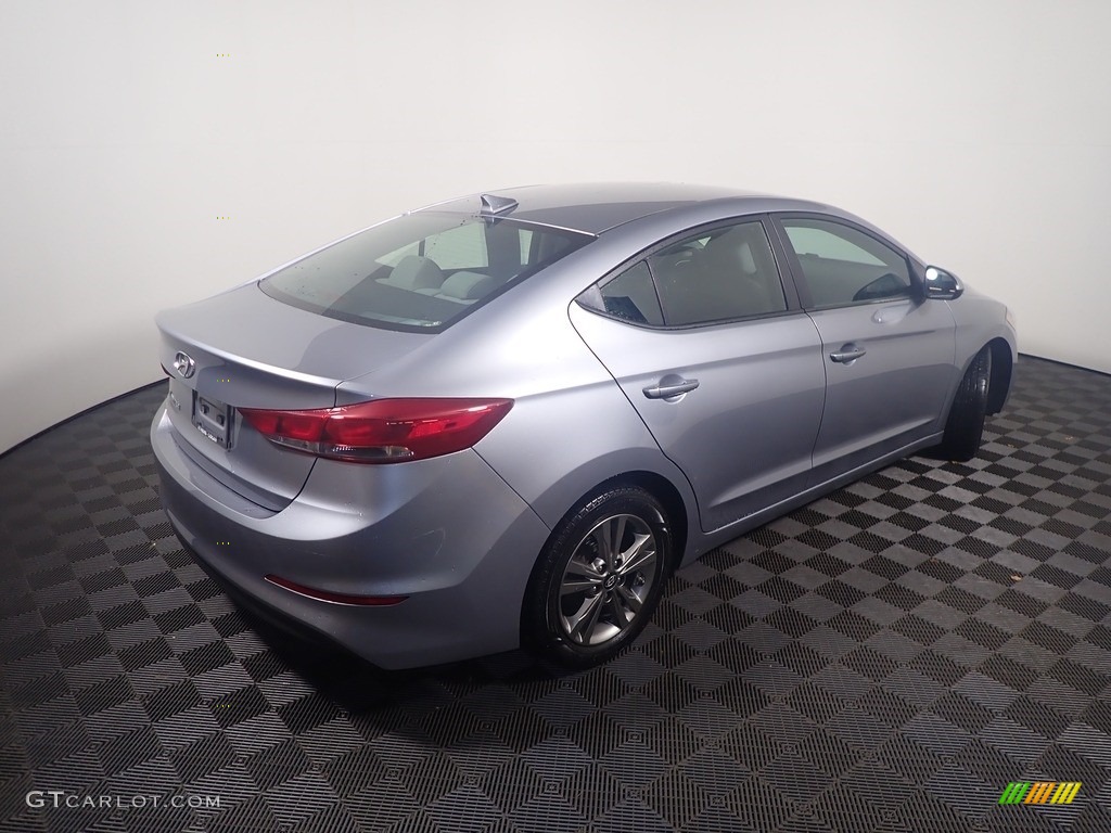 2017 Elantra SE - Gray / Gray photo #17