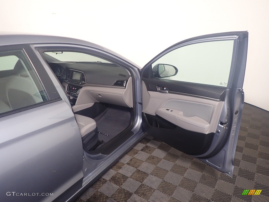 2017 Elantra SE - Gray / Gray photo #37