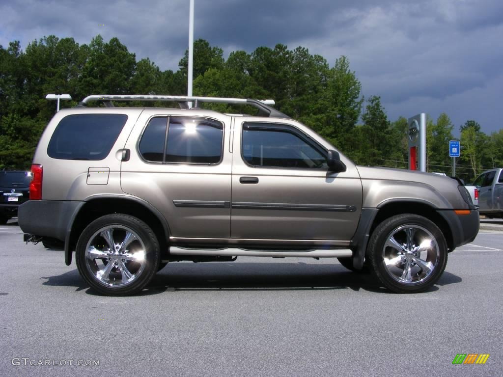 2004 Xterra XE - Granite Metallic / Gray photo #5