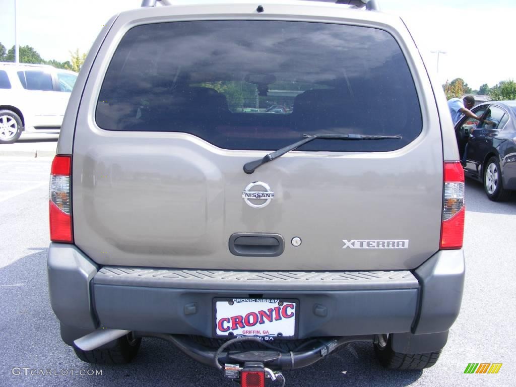 2004 Xterra XE - Granite Metallic / Gray photo #7