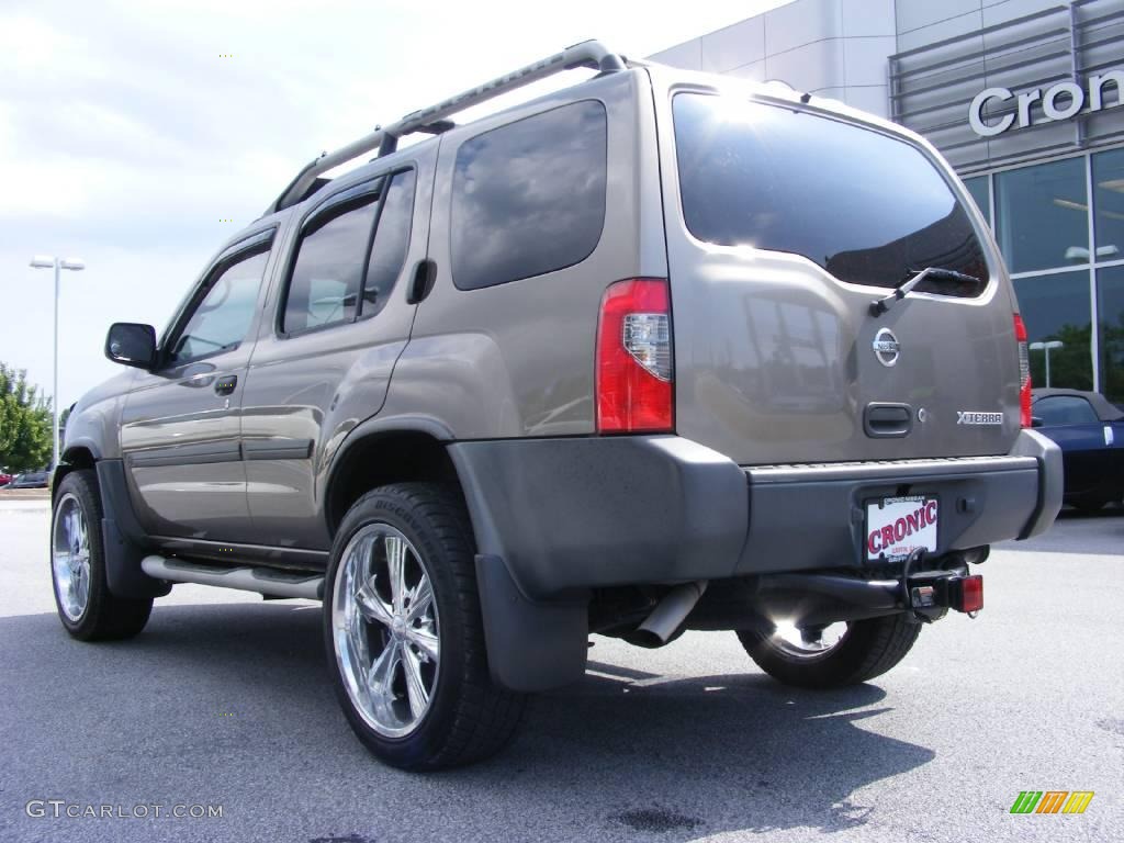2004 Xterra XE - Granite Metallic / Gray photo #8