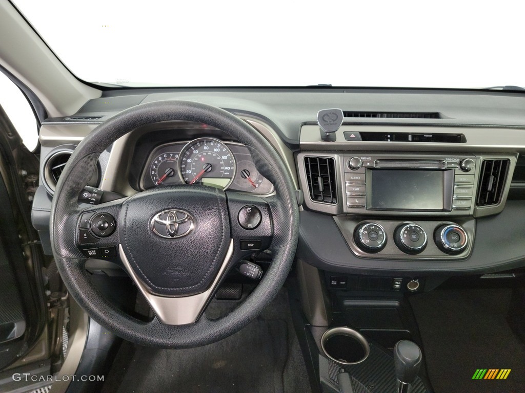 2015 RAV4 LE - Pyrite Mica / Black photo #18