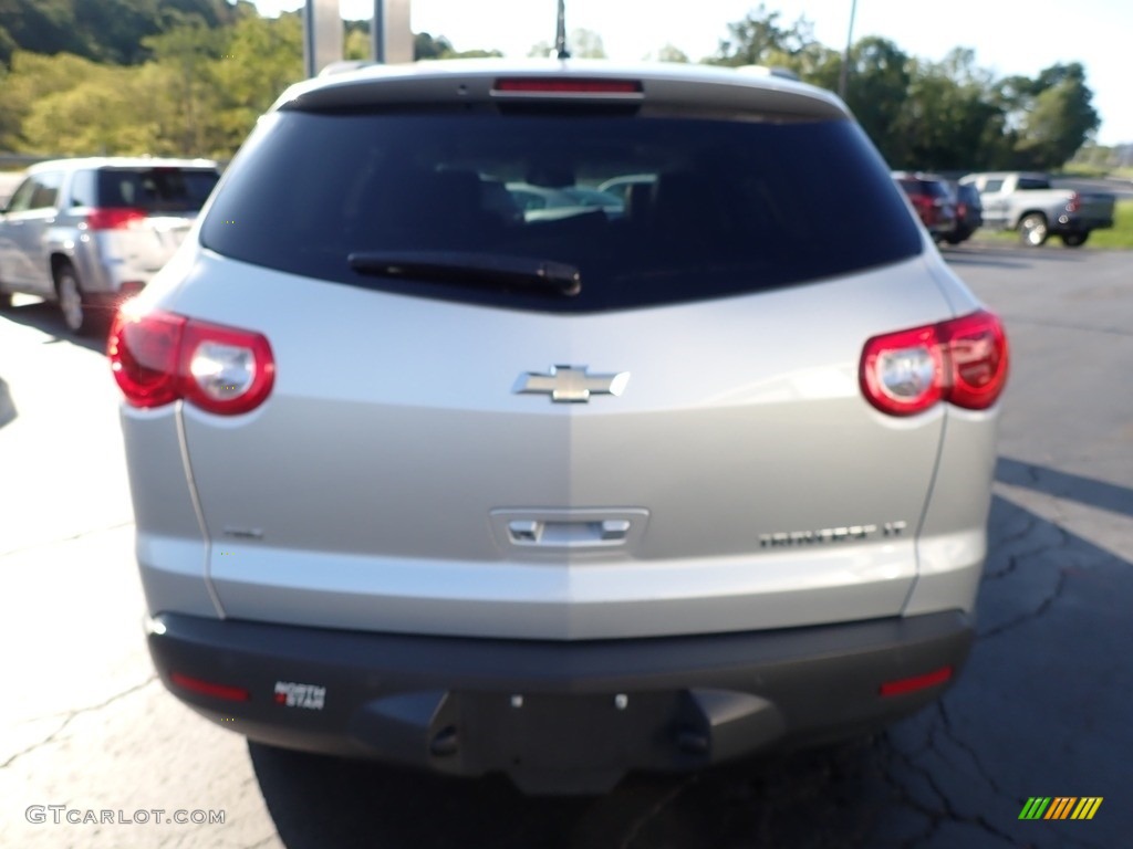 2011 Traverse LT AWD - Silver Ice Metallic / Ebony/Ebony photo #10
