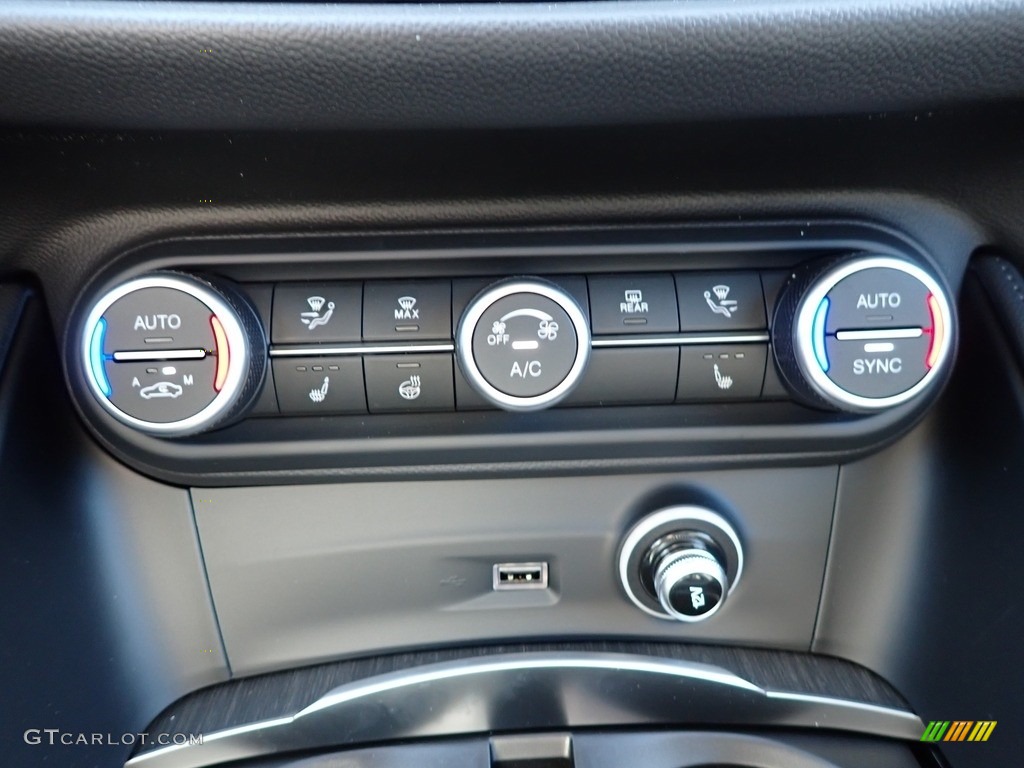 2021 Alfa Romeo Stelvio Ti AWD Controls Photo #142805421