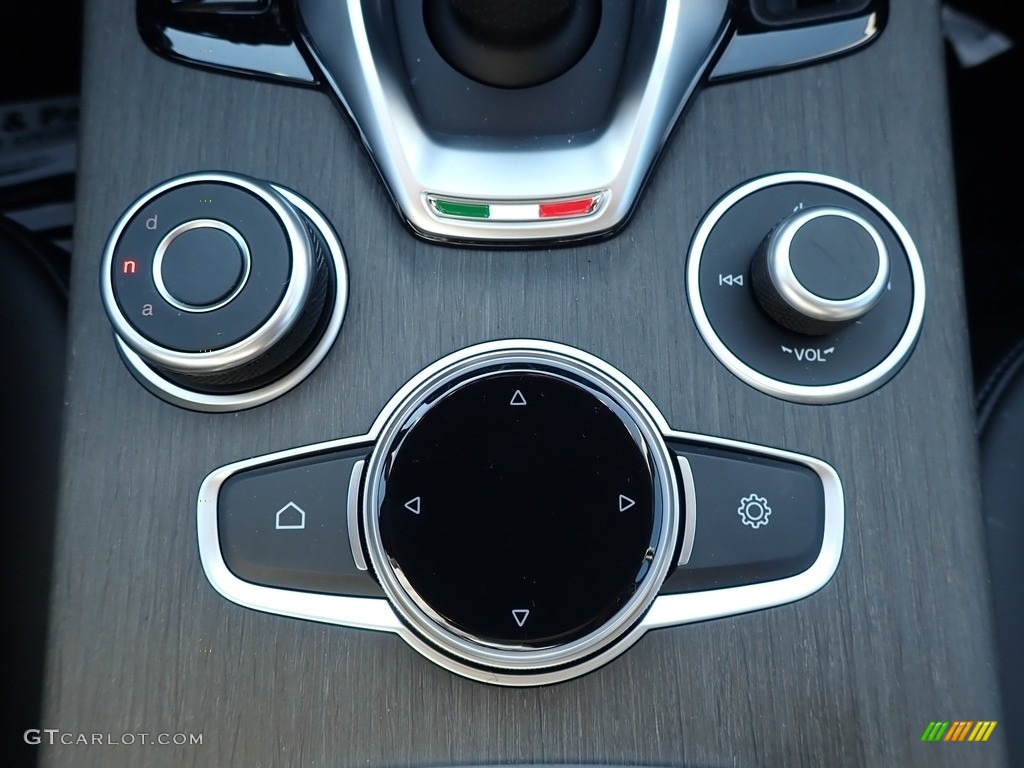 2021 Alfa Romeo Stelvio Ti AWD Controls Photos