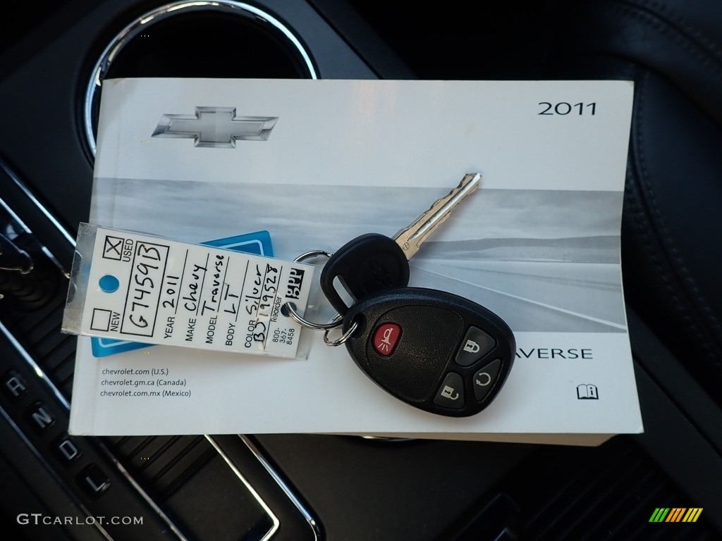 2011 Traverse LT AWD - Silver Ice Metallic / Ebony/Ebony photo #29