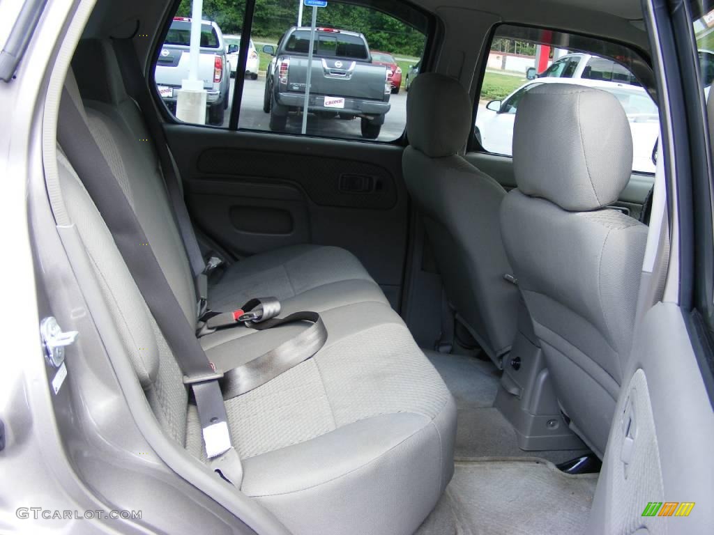 2004 Xterra XE - Granite Metallic / Gray photo #19