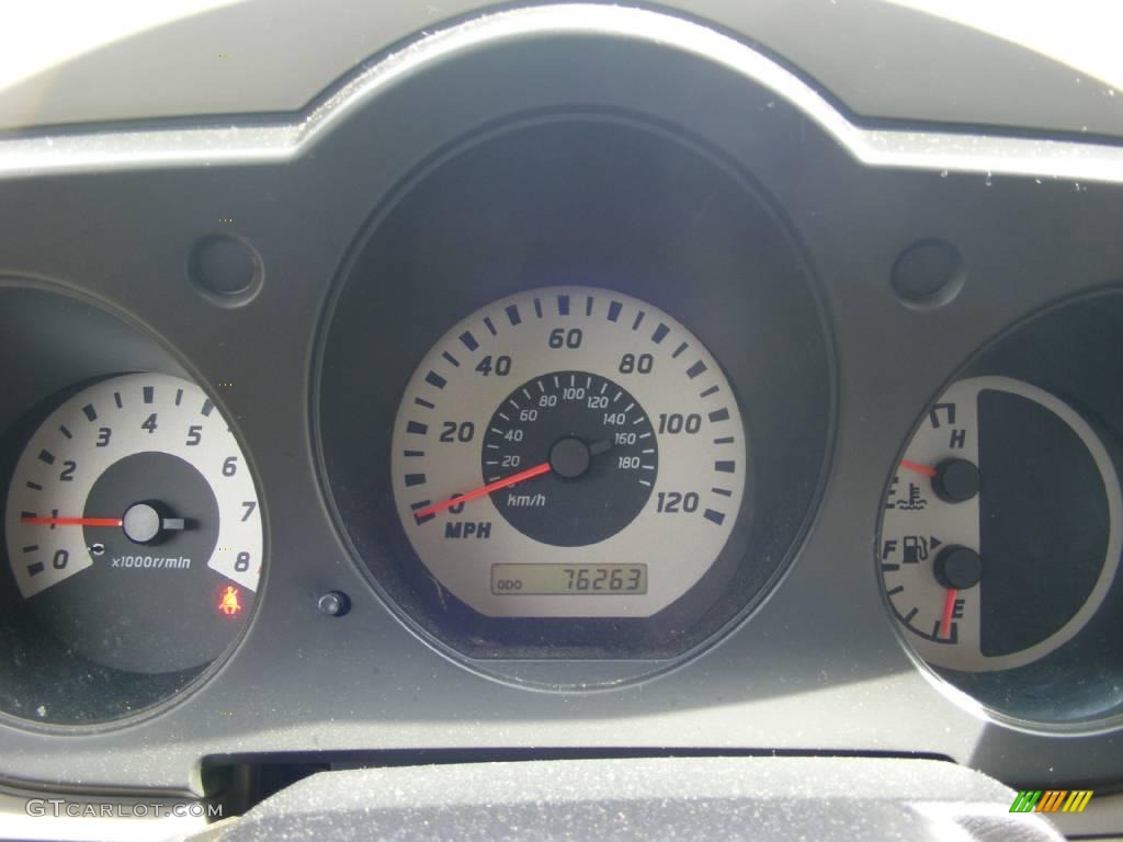 2004 Xterra XE - Granite Metallic / Gray photo #26