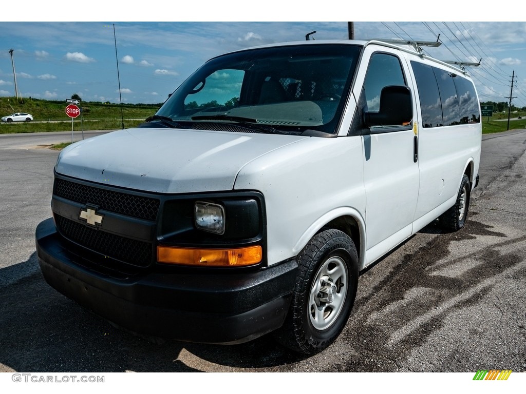 Summit White 2008 Chevrolet Express LS 1500 AWD Passenger Van Exterior Photo #142807029
