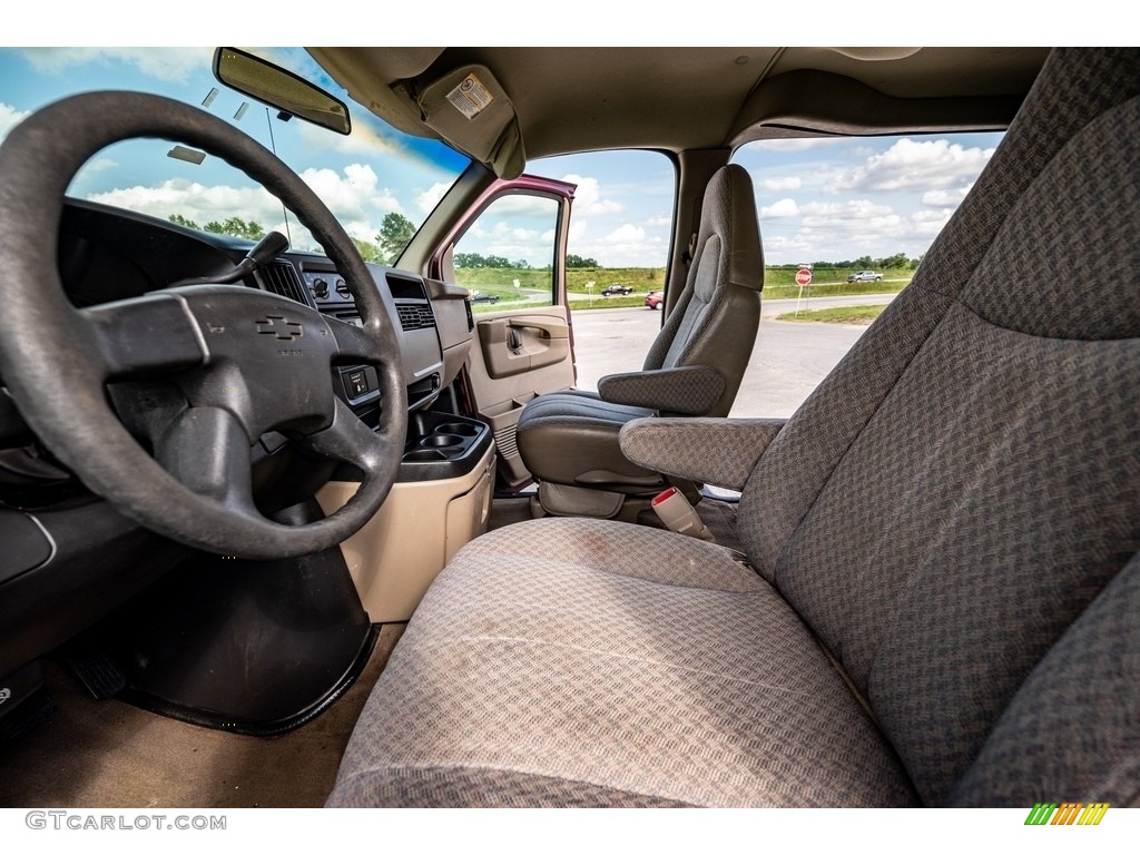 2003 Express 2500 Passenger Van - Berry Red Metallic / Neutral photo #19