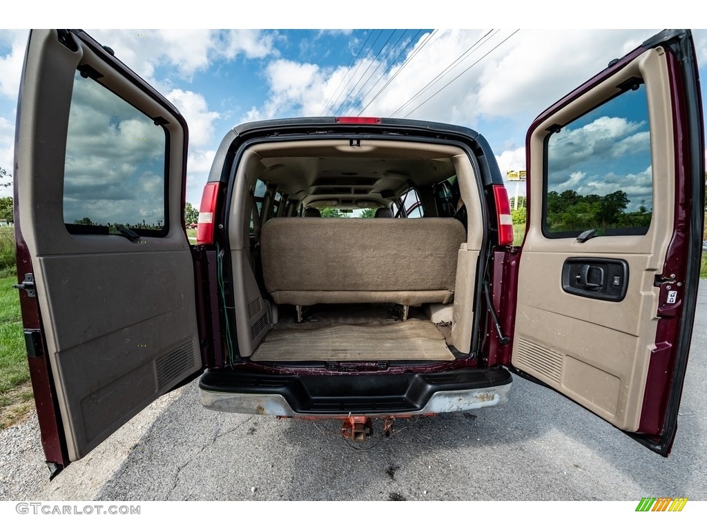 2003 Express 2500 Passenger Van - Berry Red Metallic / Neutral photo #22