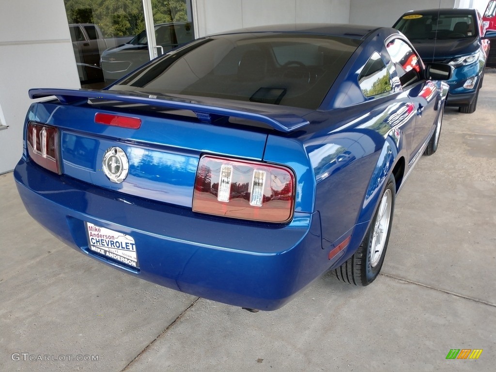 2005 Mustang V6 Premium Coupe - Sonic Blue Metallic / Medium Parchment photo #4