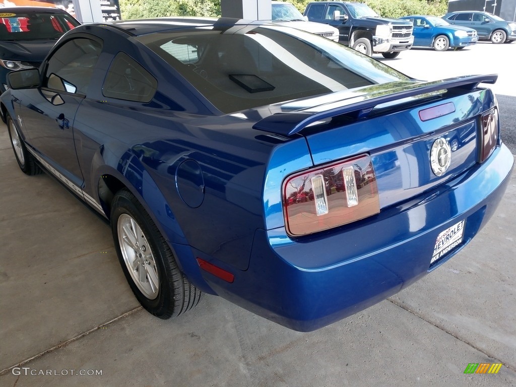 2005 Mustang V6 Premium Coupe - Sonic Blue Metallic / Medium Parchment photo #7