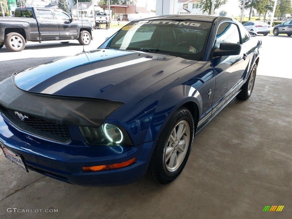 2005 Mustang V6 Premium Coupe - Sonic Blue Metallic / Medium Parchment photo #8