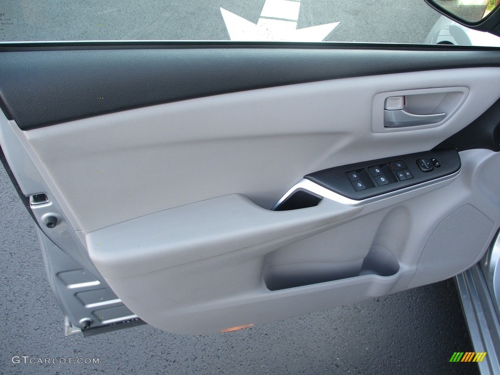 2015 Camry LE - Celestial Silver Metallic / Ash photo #10