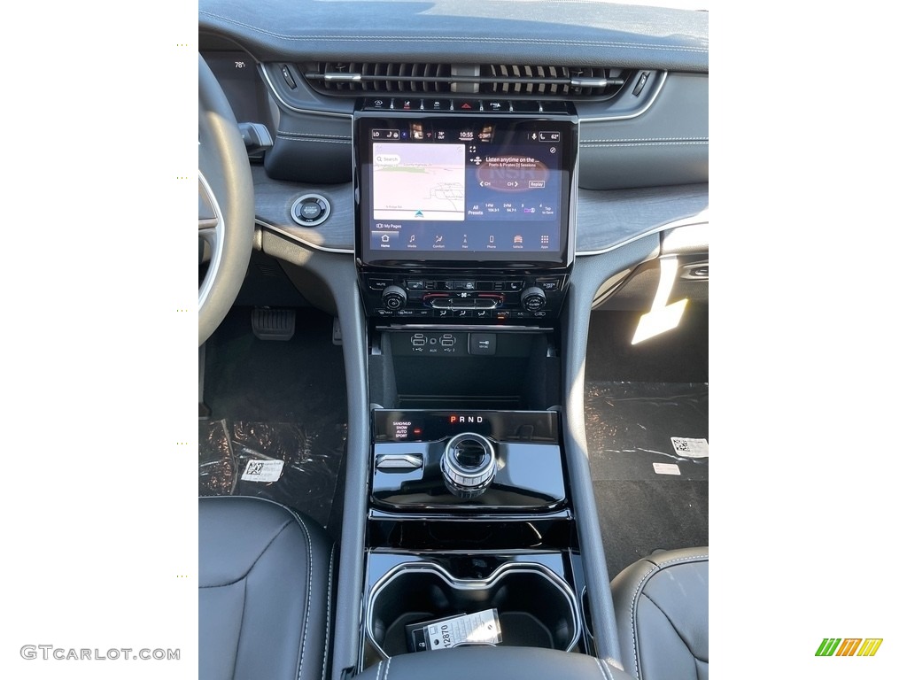 2021 Jeep Grand Cherokee L Limited 4x4 Controls Photo #142820513