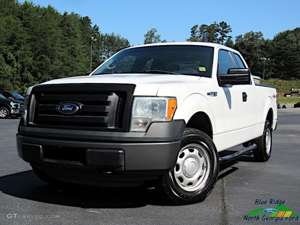 2011 F150 XL SuperCab 4x4 - Oxford White / Steel Gray photo #1
