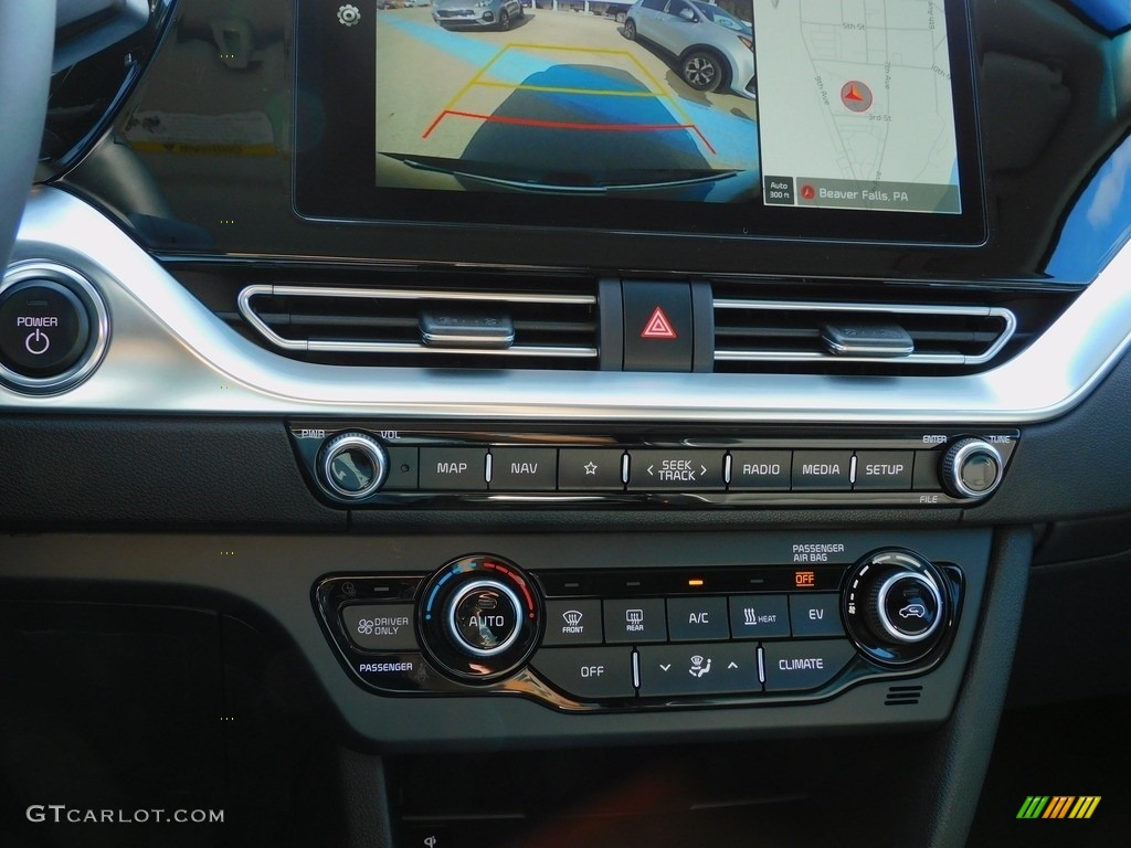 2022 Kia Niro EV Controls Photo #142826795