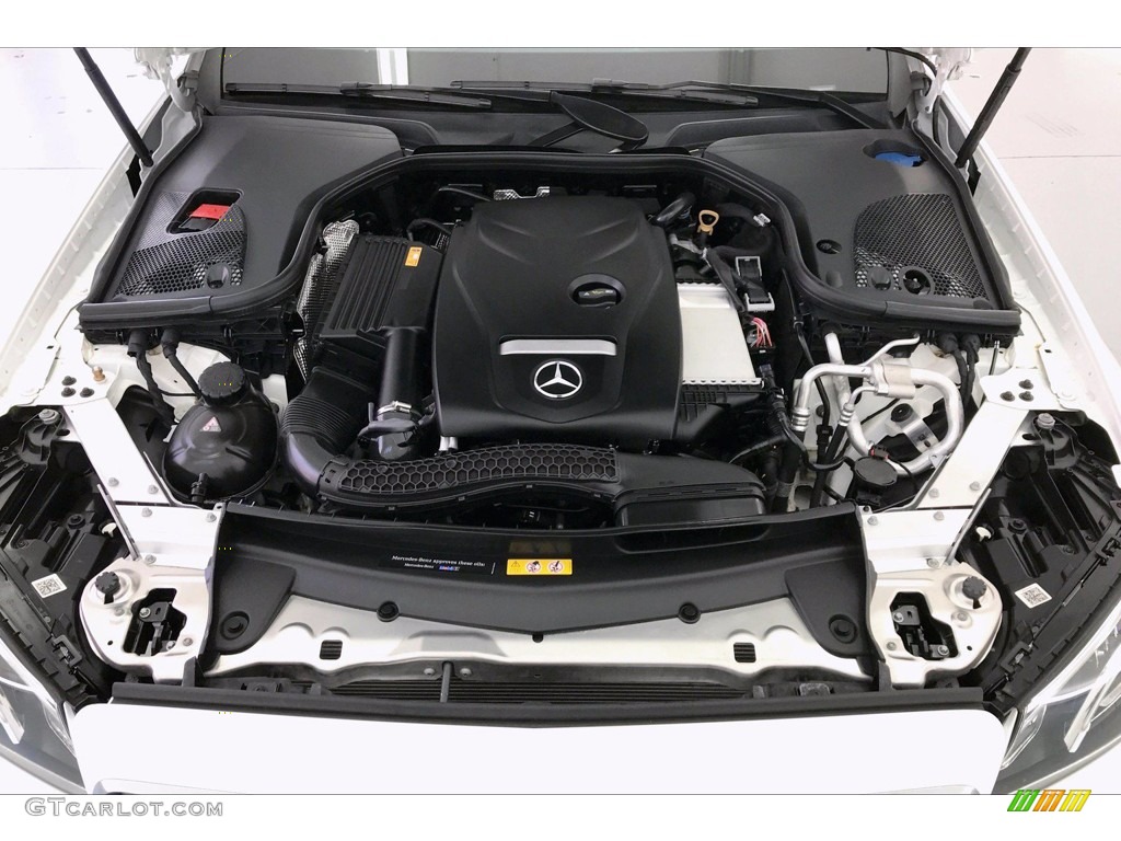 2017 Mercedes-Benz E 300 Sedan Engine Photos