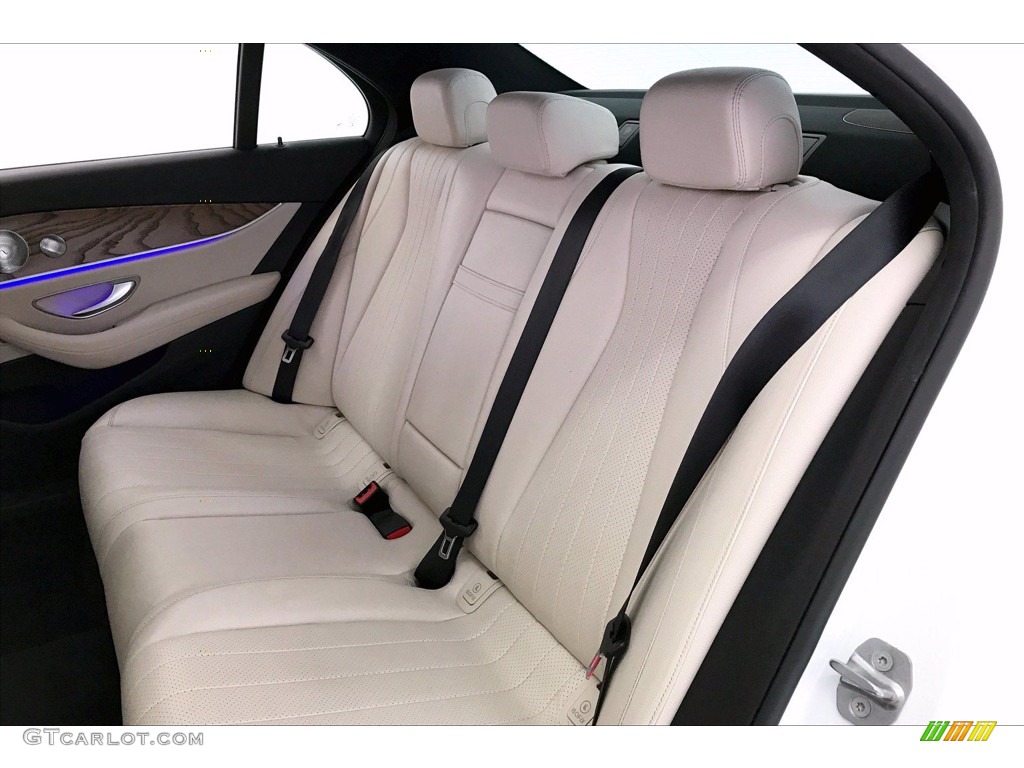 Macchiato Beige/Black Interior 2017 Mercedes-Benz E 300 Sedan Photo #142827650
