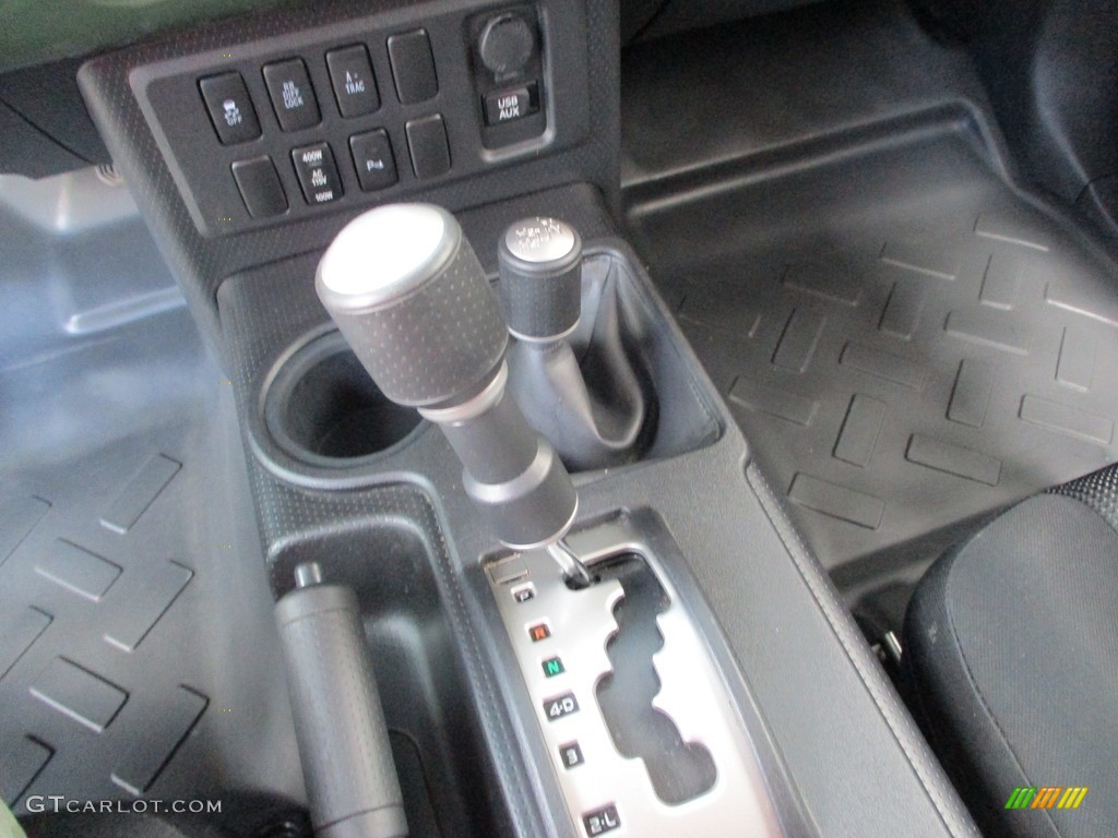2012 FJ Cruiser 4WD - Army Green / Dark Charcoal photo #15