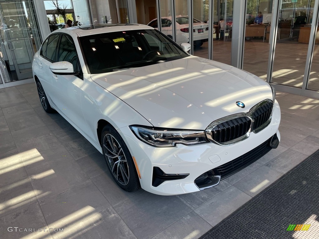 2022 3 Series 330i xDrive Sedan - Alpine White / Black photo #1