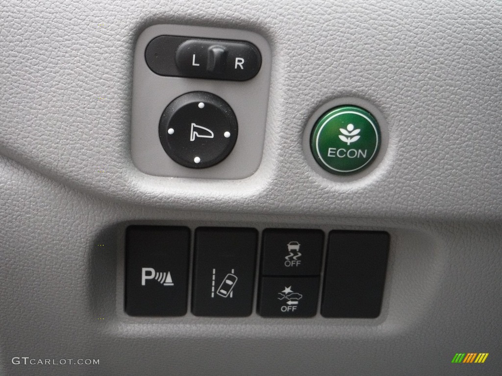 2016 Honda Pilot Touring AWD Controls Photo #142836366