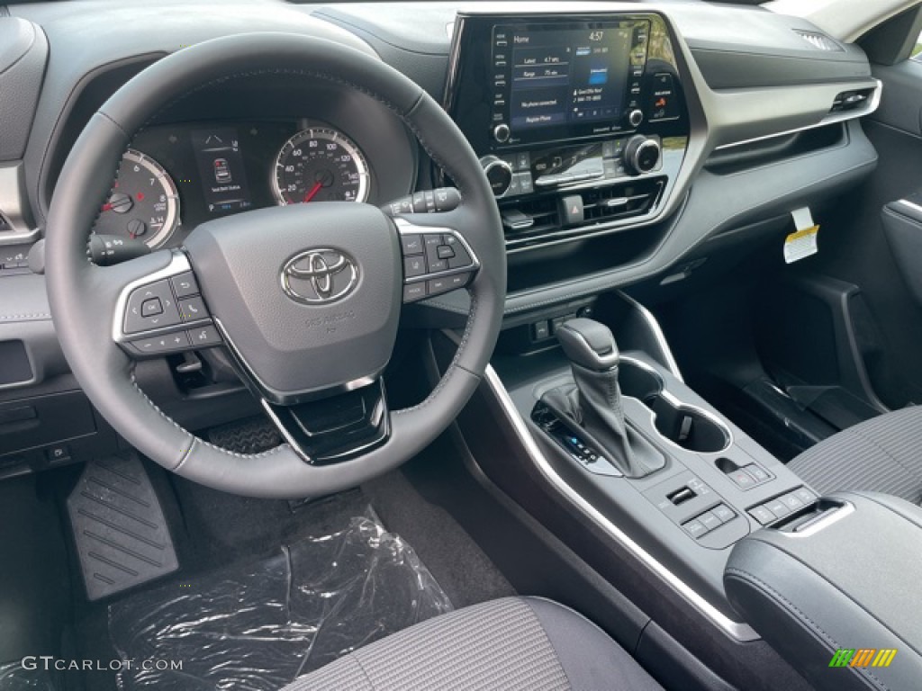 2021 Highlander LE AWD - Magnetic Gray Metallic / Black photo #3