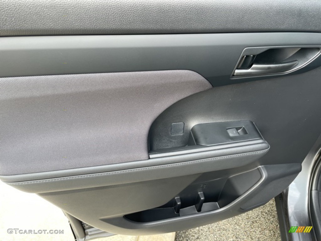 2021 Highlander LE AWD - Magnetic Gray Metallic / Black photo #30