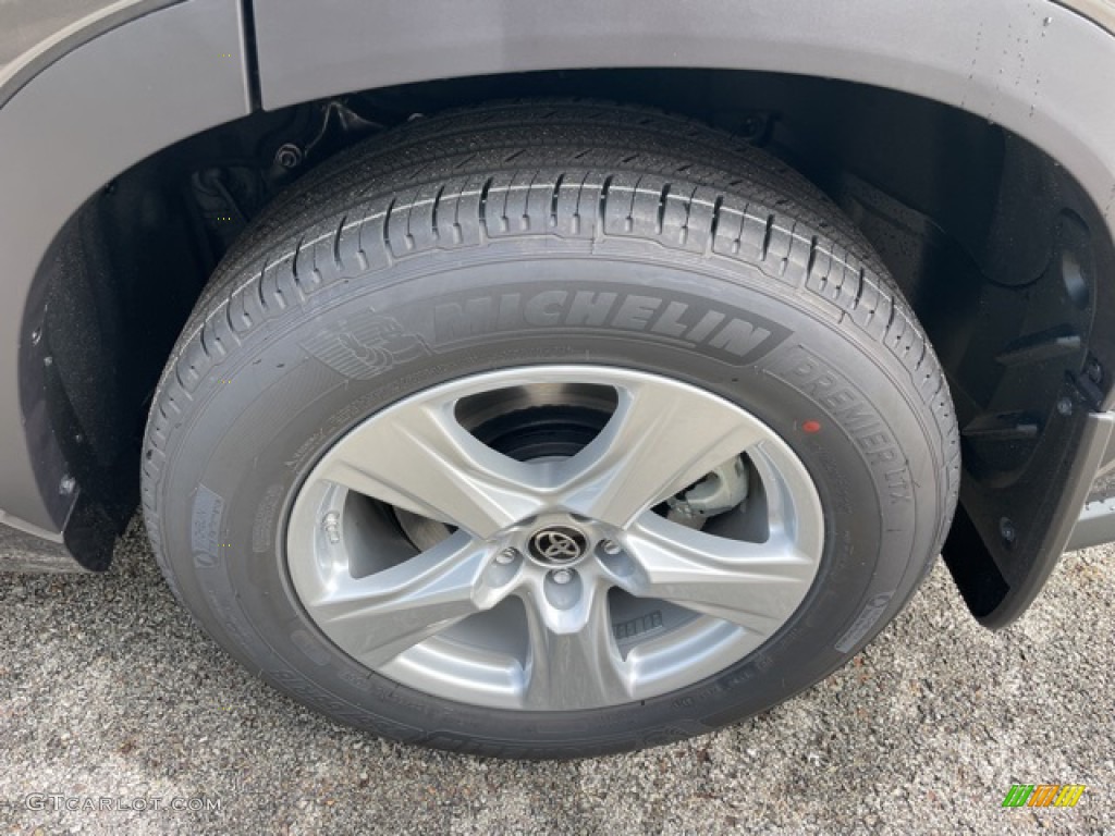 2021 Highlander LE AWD - Magnetic Gray Metallic / Black photo #33