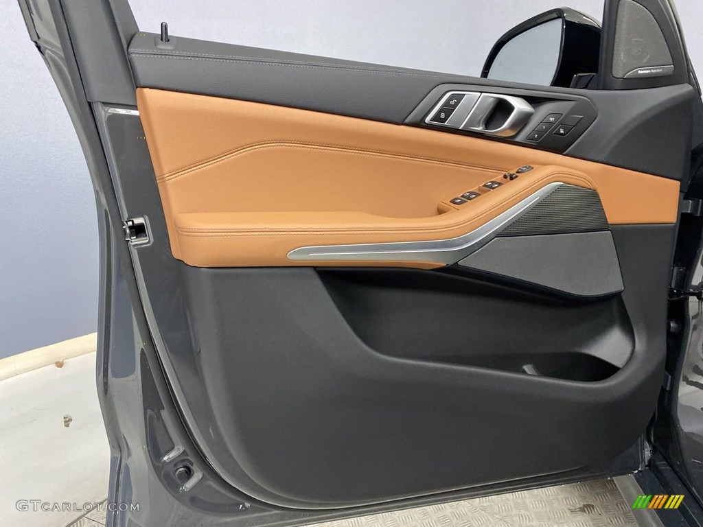 2022 BMW X5 M50i Cognac Door Panel Photo #142839078