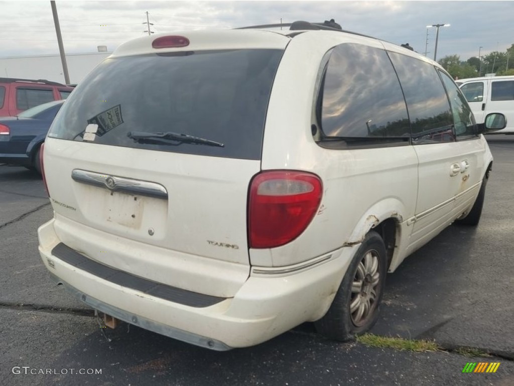 2005 Town & Country Touring - Stone White / Medium Slate Gray photo #7