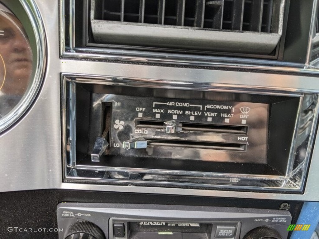 1984 GMC C/K C1500 High Sierra Regular Cab Controls Photo #142843014