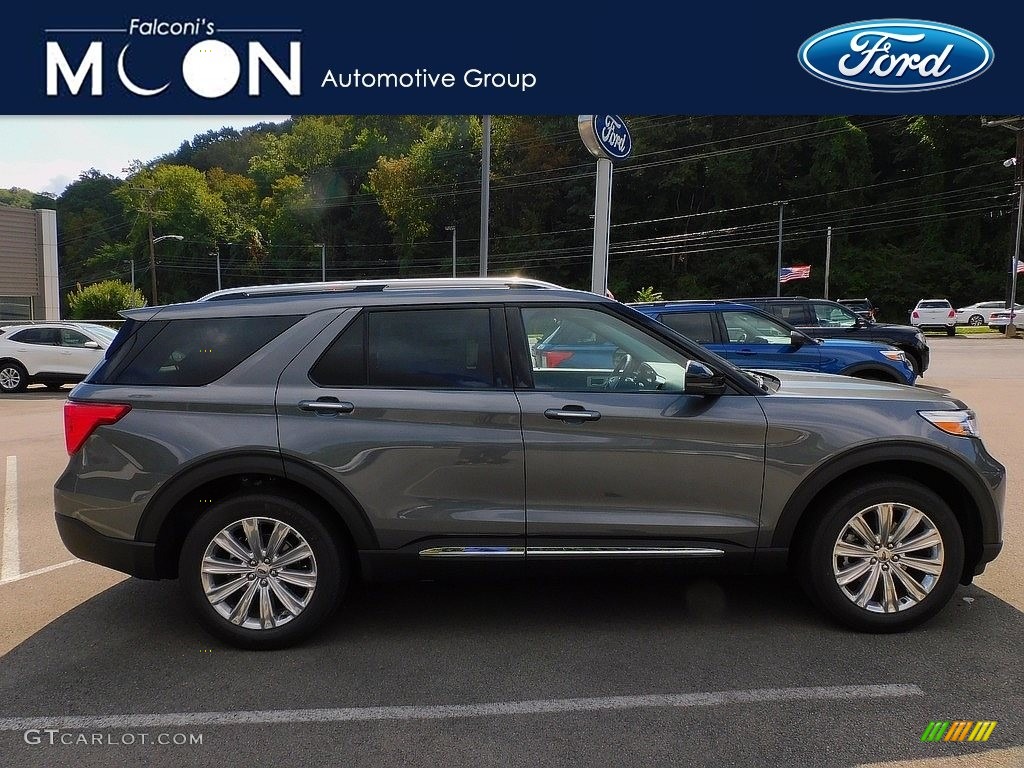 Carbonized Gray Metallic Ford Explorer