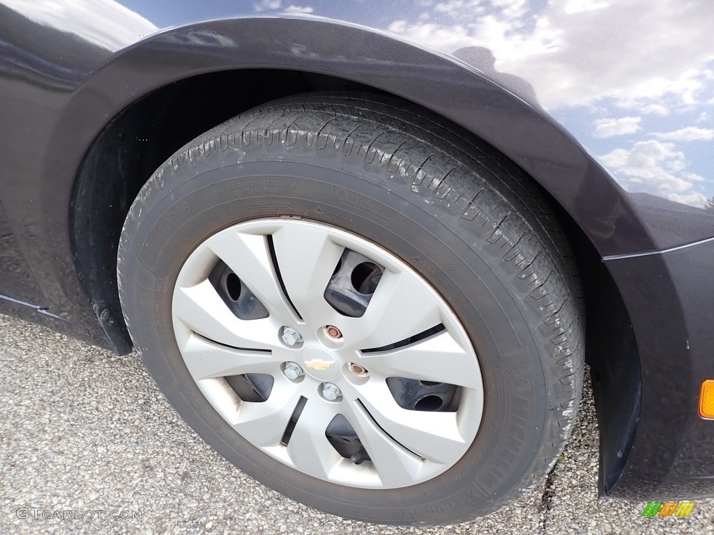 2014 Cruze LS - Tungsten Metallic / Jet Black/Medium Titanium photo #5