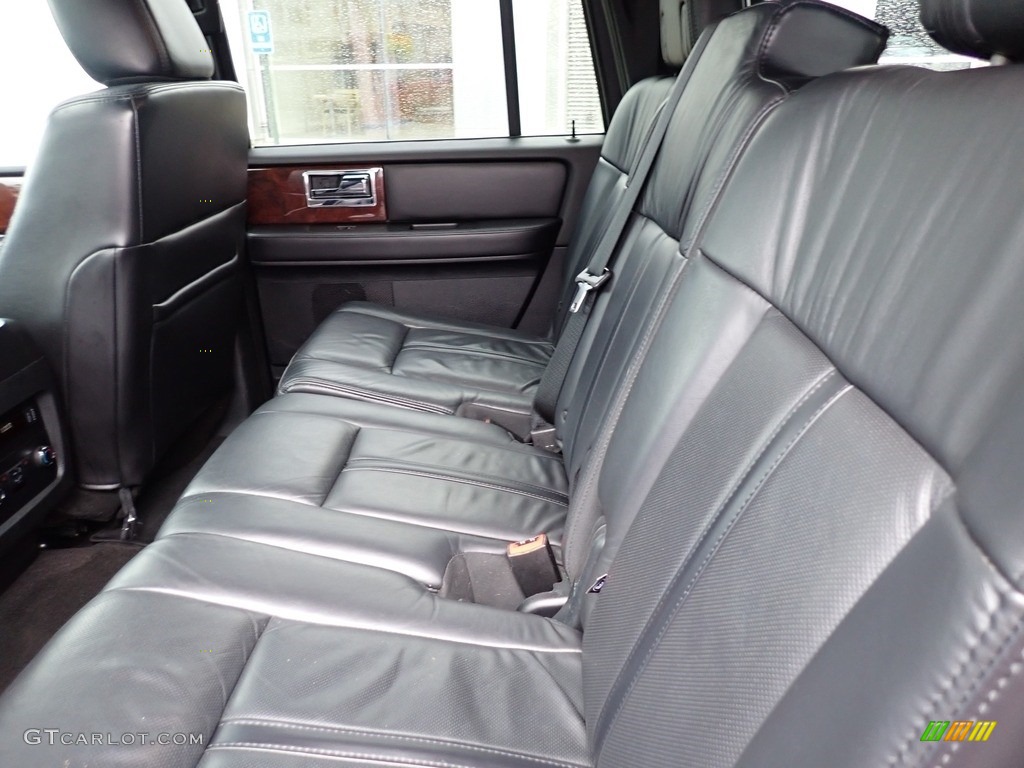 2015 Lincoln Navigator L 4x4 Rear Seat Photo #142848413
