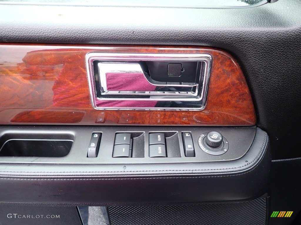 2015 Lincoln Navigator L 4x4 Ebony Door Panel Photo #142848479