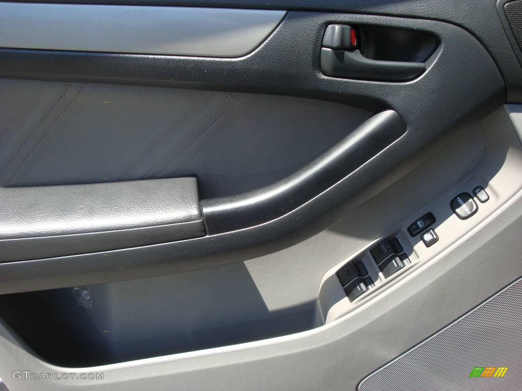 2004 4Runner SR5 4x4 - Galactic Gray Mica / Taupe photo #8