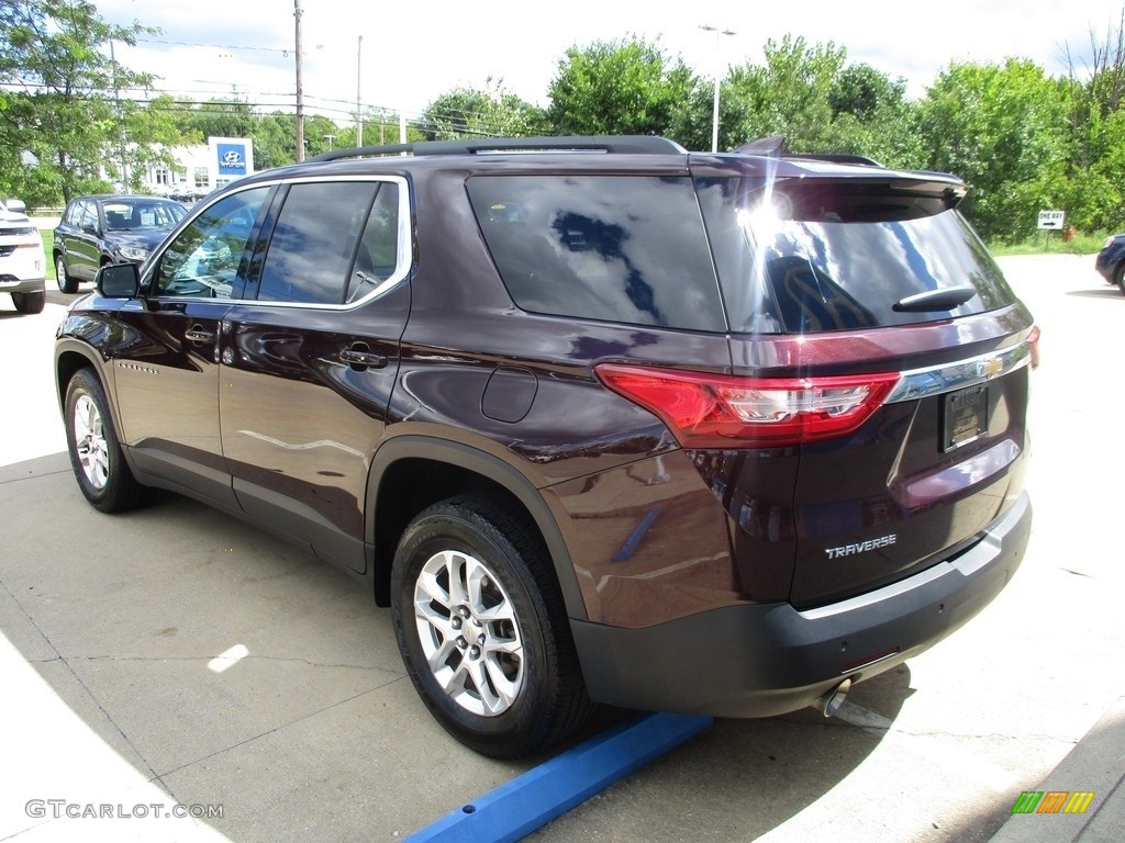 2019 Traverse LT - Black Current Metallic / Jet Black photo #9