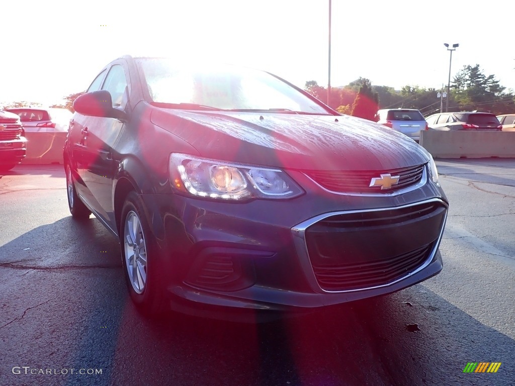 2017 Sonic LT Sedan - Nightfall Gray Metallic / Jet Black/Dark Titanium photo #12